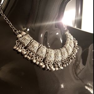 INDIA Silver Earrings & Necklace Set